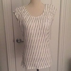 💰3/$24 Loft white and black cap sleeve tee